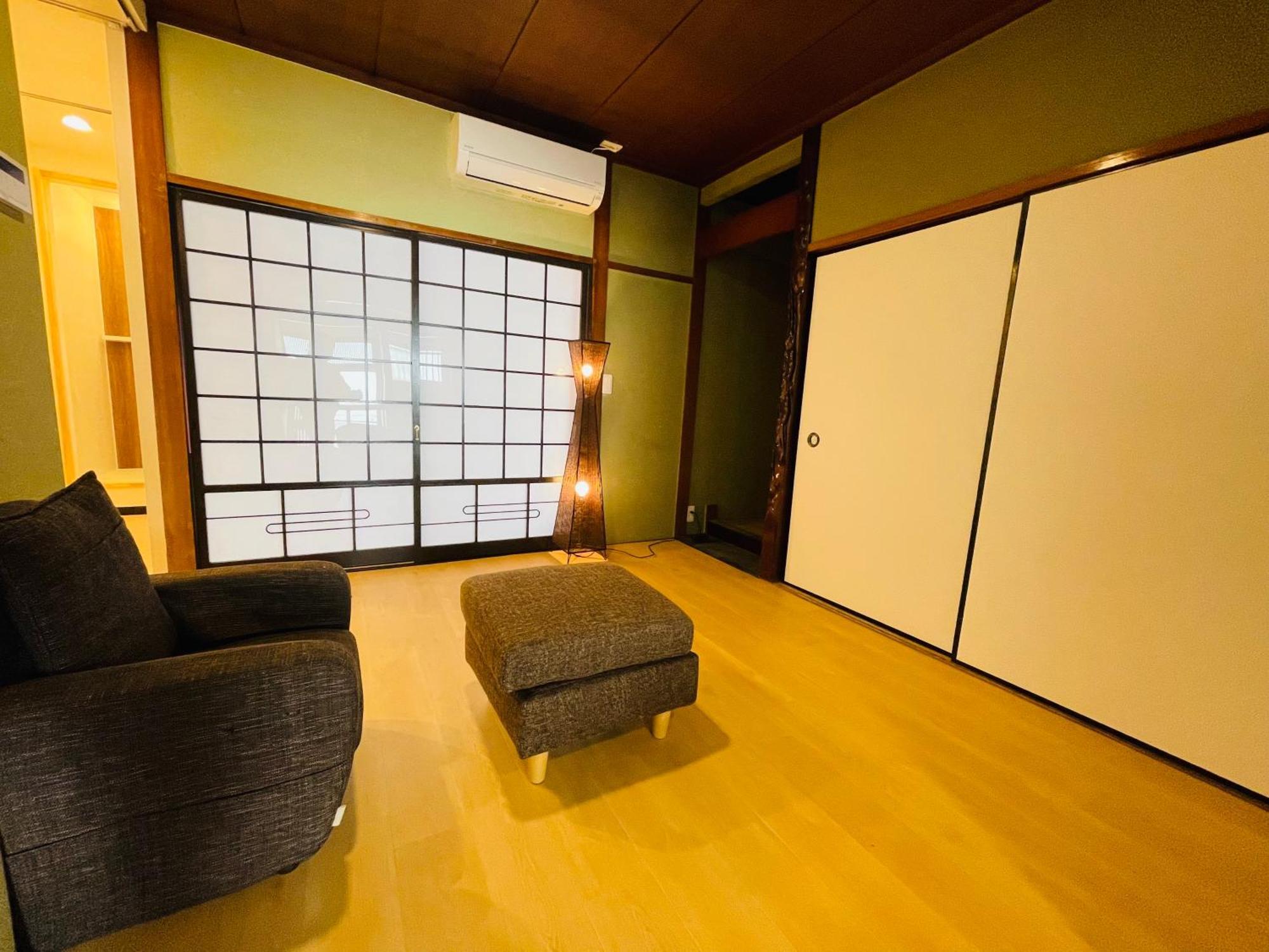 Apartament Namba Shinsaibashi 10 Mins Osaka Castle　East Zewnętrze zdjęcie
