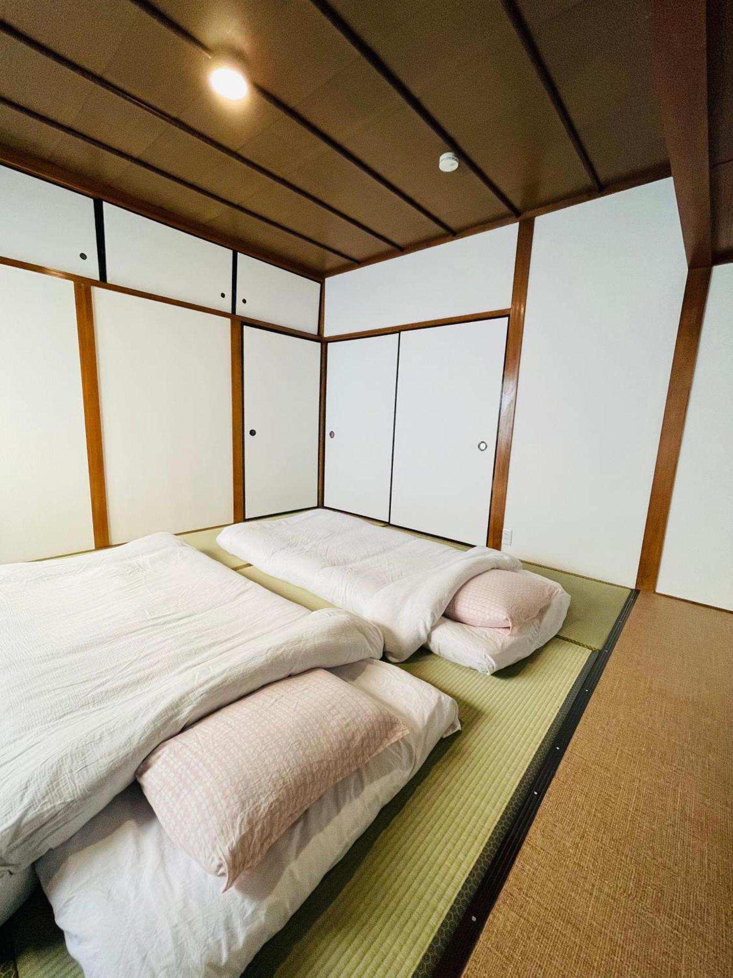 Apartament Namba Shinsaibashi 10 Mins Osaka Castle　East Zewnętrze zdjęcie