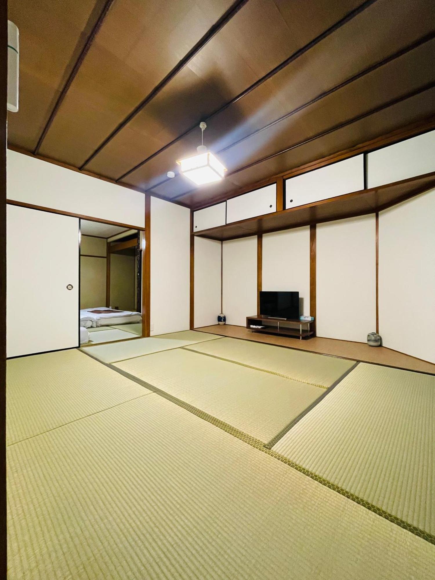 Apartament Namba Shinsaibashi 10 Mins Osaka Castle　East Zewnętrze zdjęcie