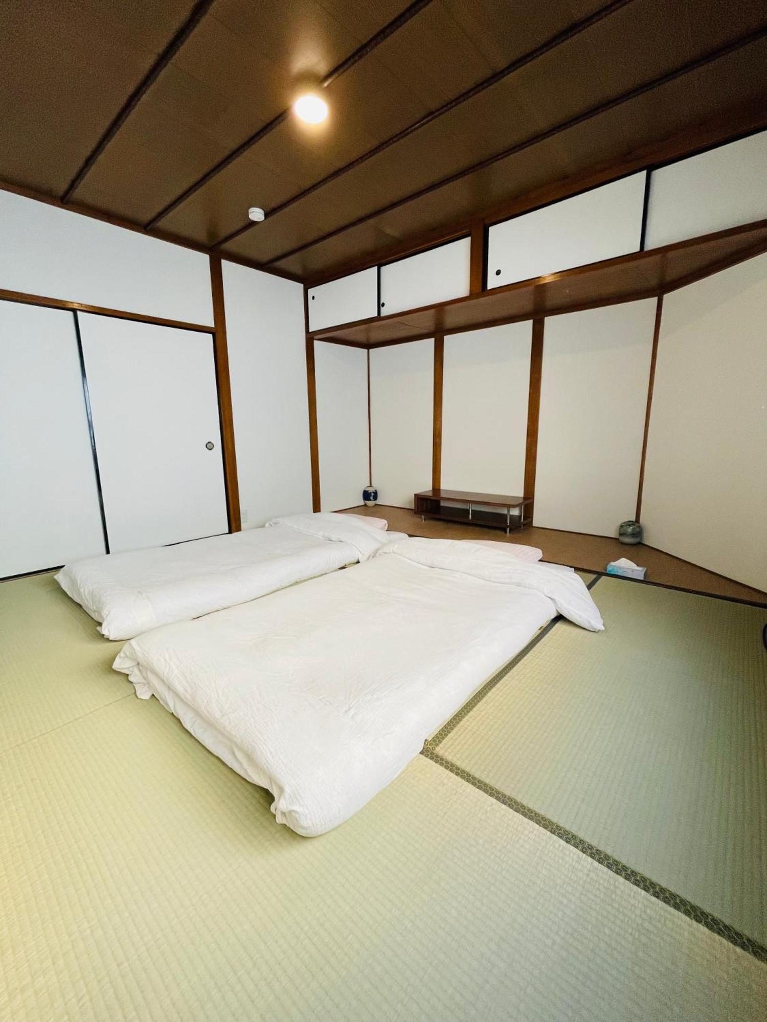 Apartament Namba Shinsaibashi 10 Mins Osaka Castle　East Zewnętrze zdjęcie